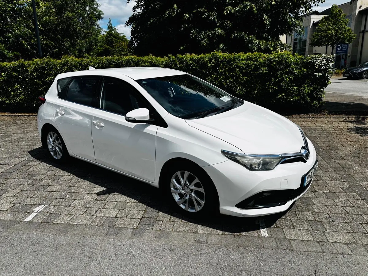 TOYOTA AURIS 1.4 D4D NCT 3/27 TAX 6/26 - Image 1