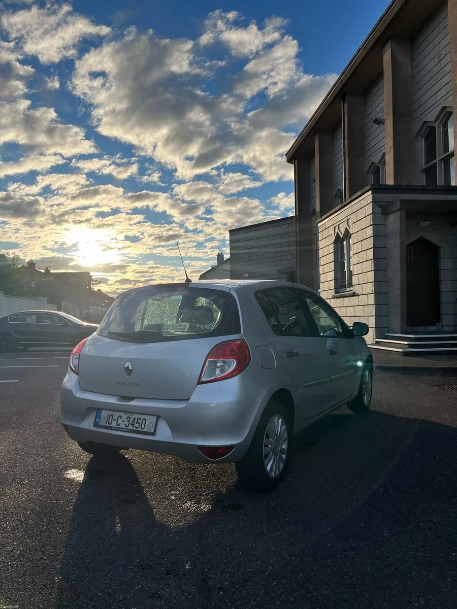 Renault Clio 1.2 - excellent Car - Image 3