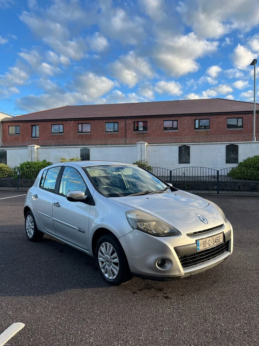 Renault Clio 1.2 - excellent Car - Image 1