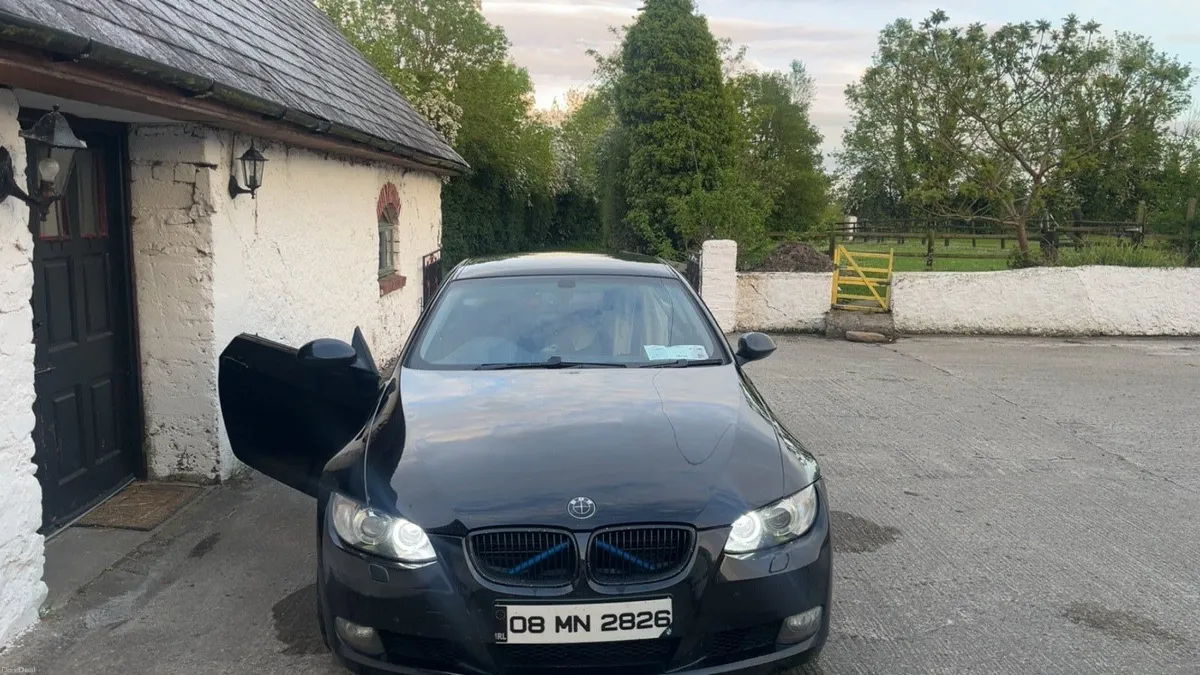 BMW 3 - Image 2