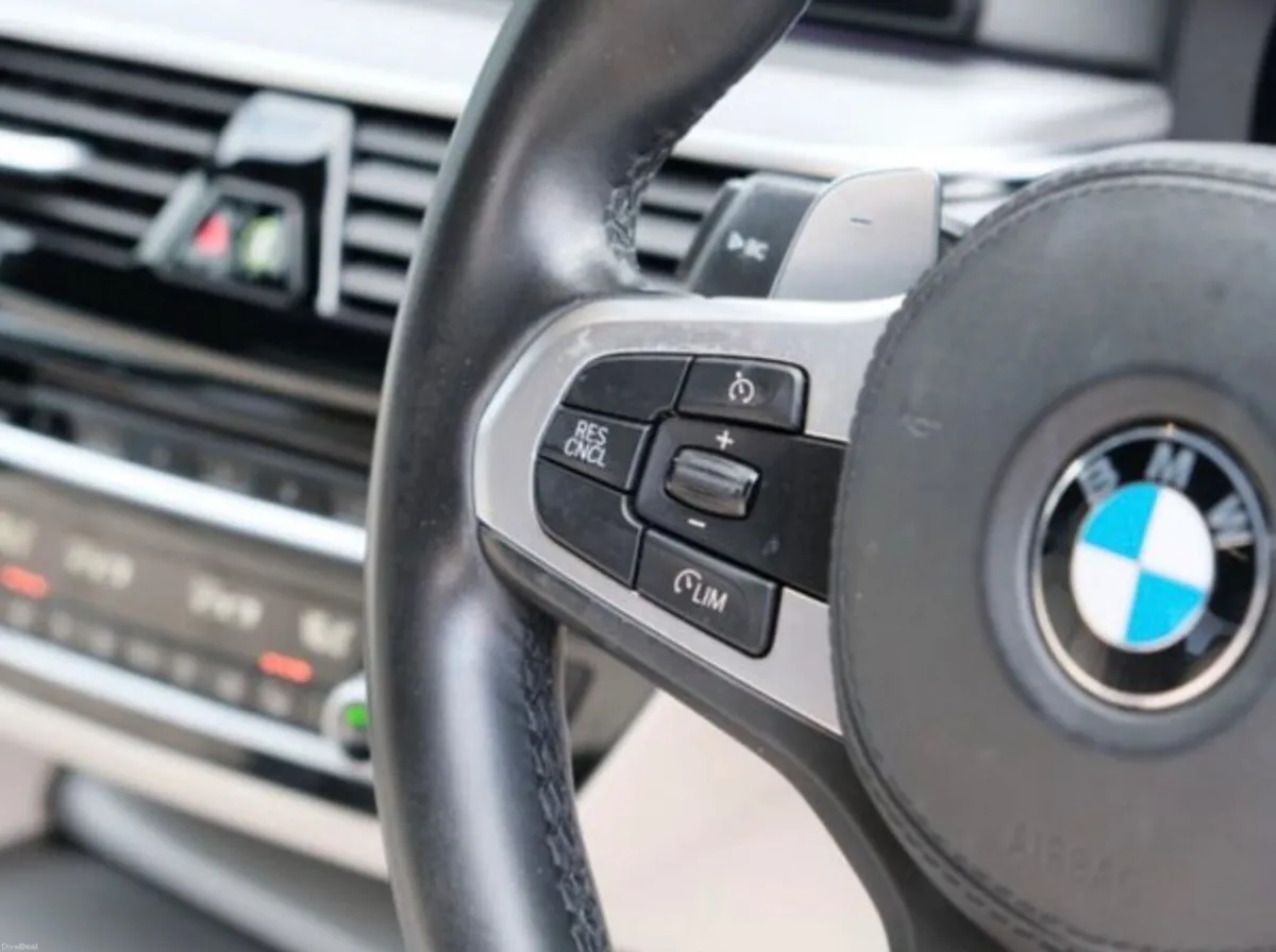 BMW 5-Series G30 M-Sport 2017 - Image 6