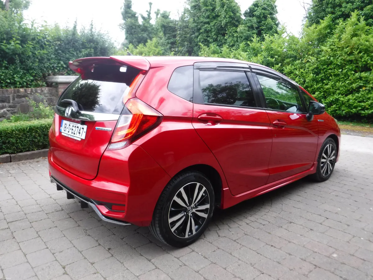 Honda Fit 2018 1.5 AUTO HYBRID SPORTS NCT 6/28 - Image 3