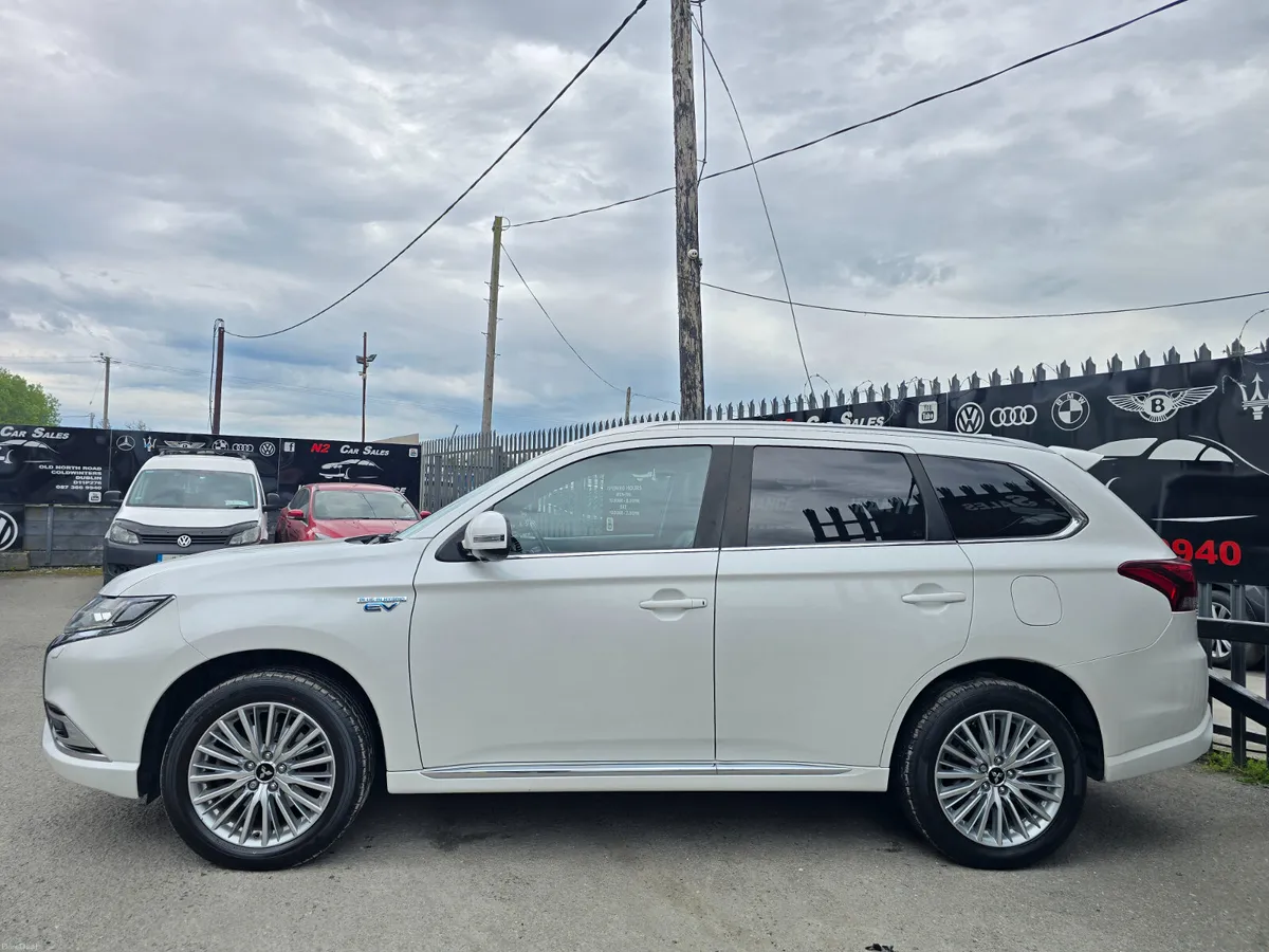 191 Outlander Plug in Hybrid, - Image 6