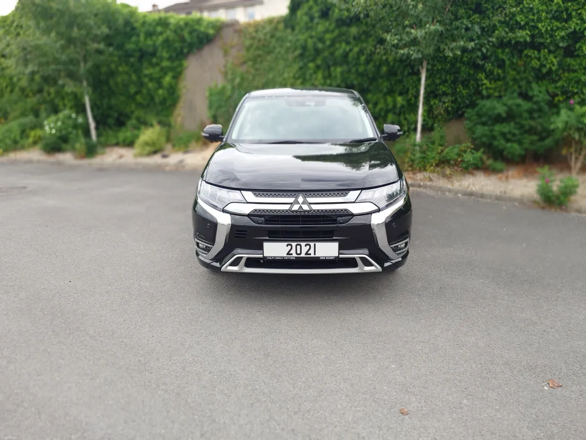 Mitsubishi Outlander Plug-in Hybrid - Image 2