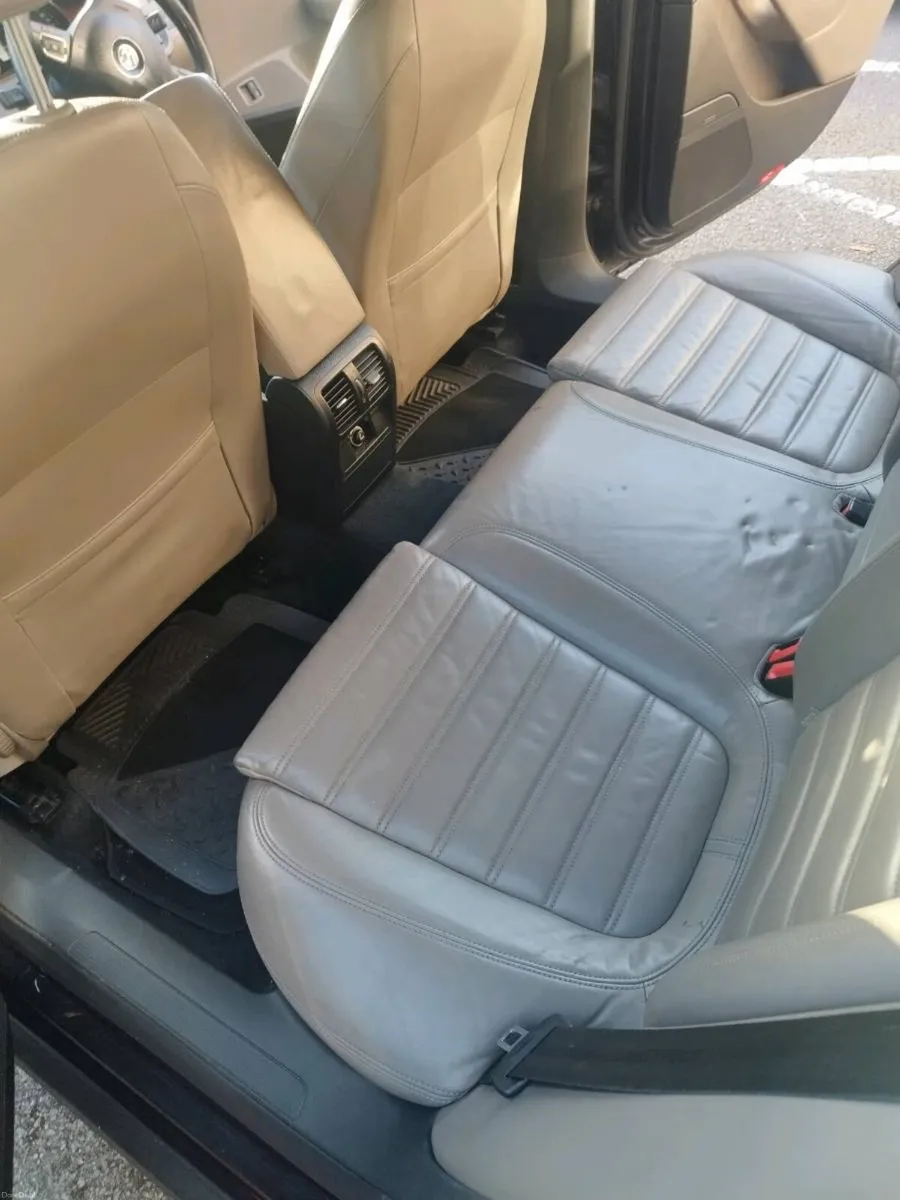 Car - Image 4