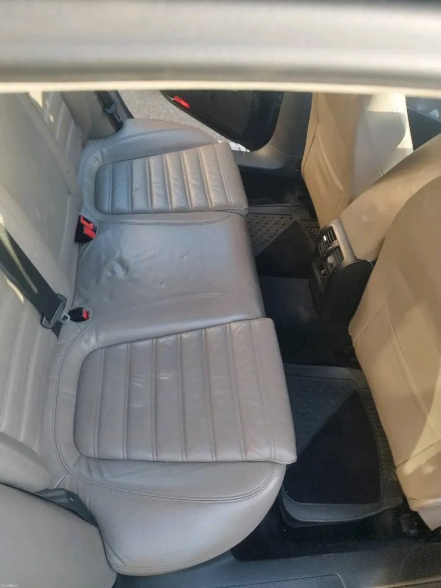 Car - Image 6