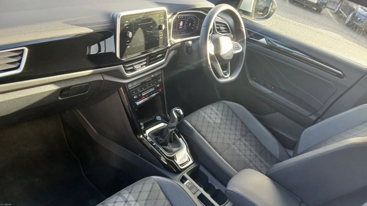 Volkswagen T-Roc R-Line 75 2.0 TDI 116HP **REAR VI - Image 3