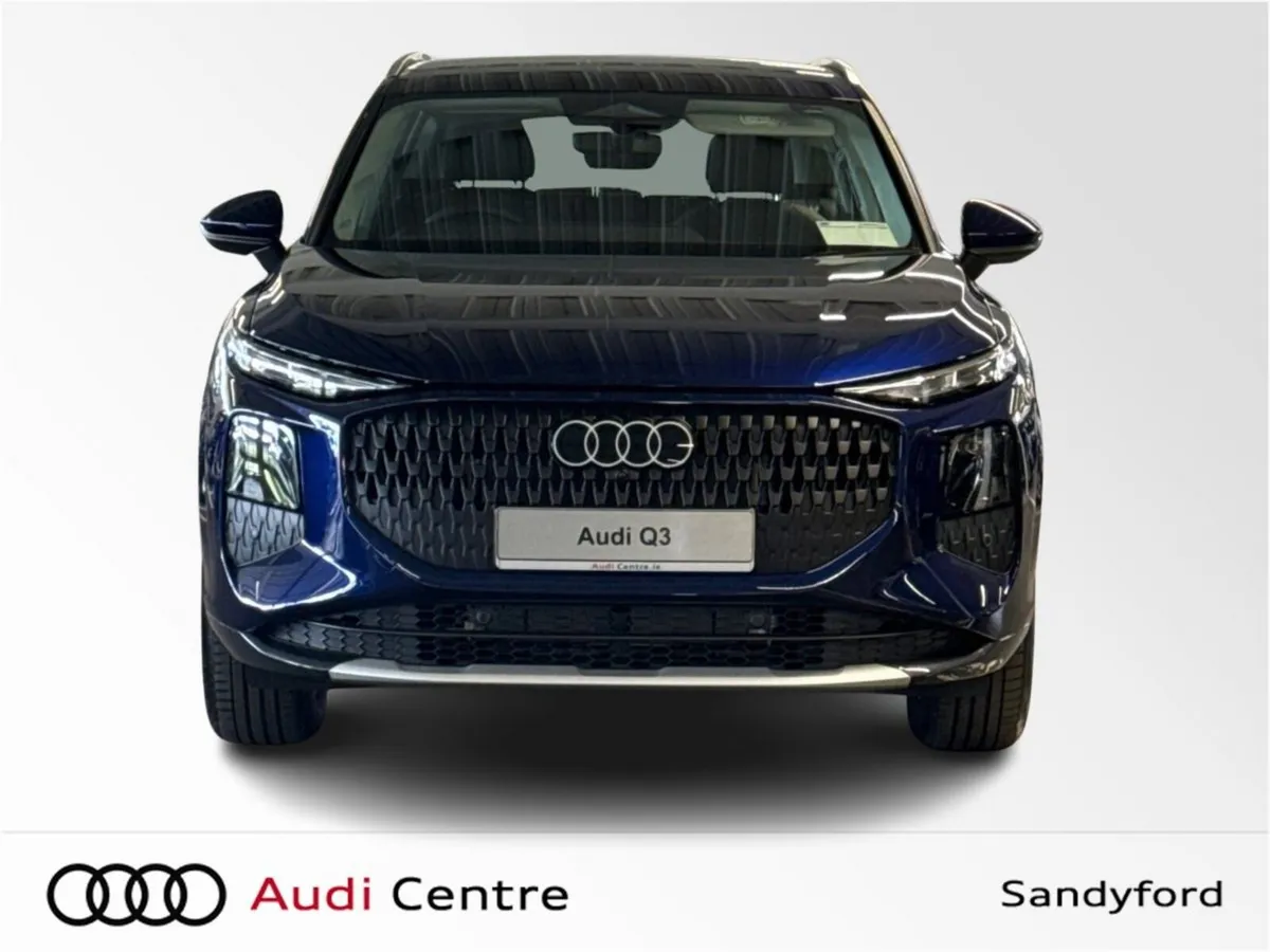 Audi Q3 E-HYBRID 270HP S-T SE - Image 5