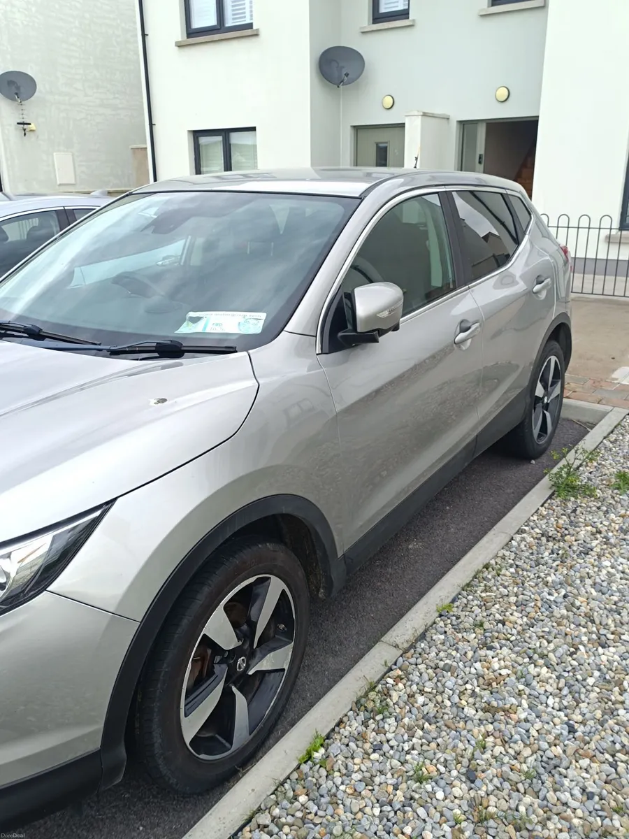 Nissan Qashqai 2015 - Image 1