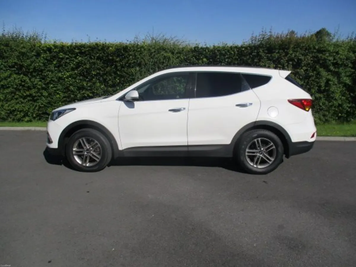 2016 Hyundai Santa Fe 4WD 2.2 Executive Commercial - Image 2