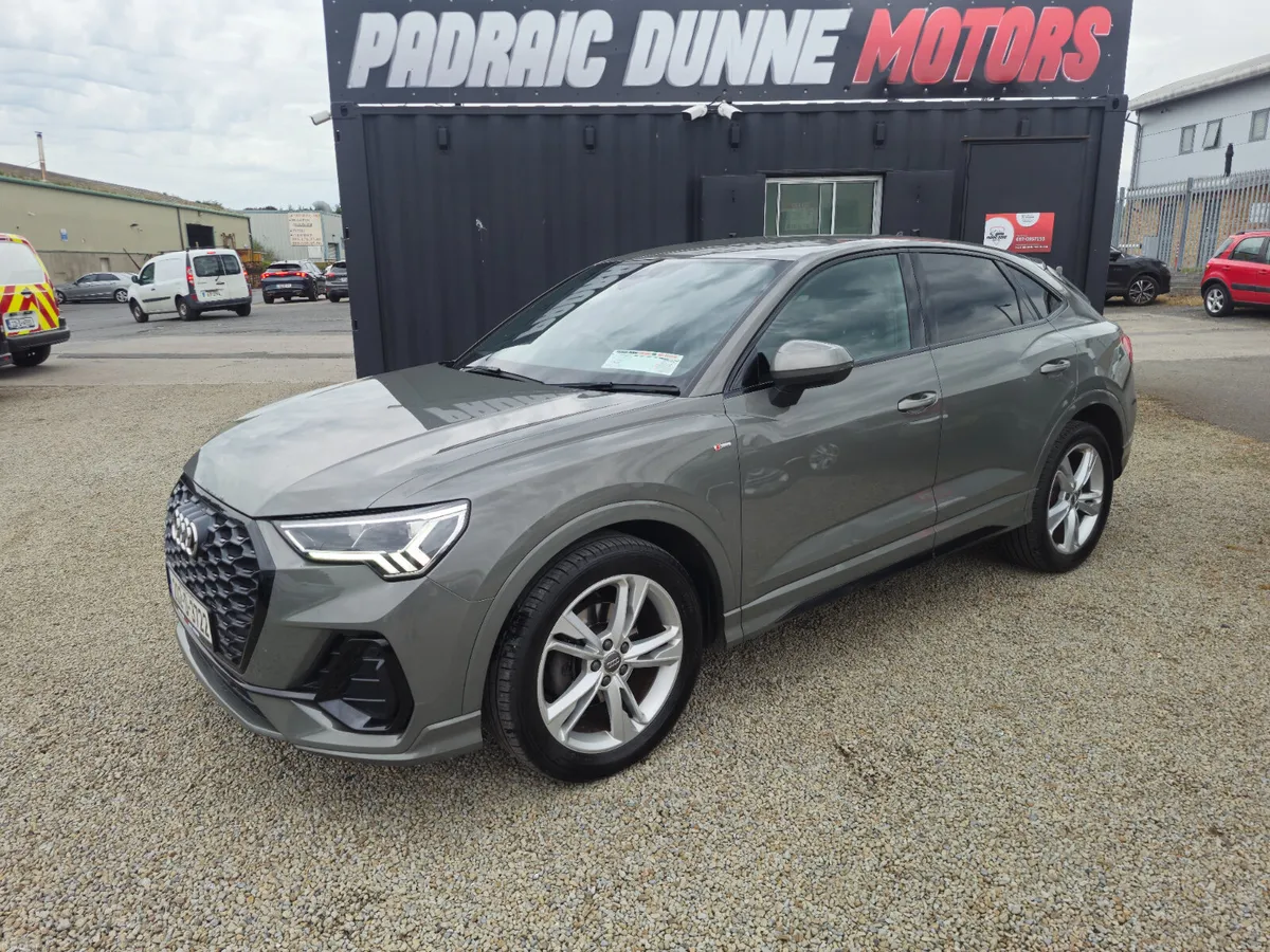 Audi Q3 S Line Black Edition STronic TDI - Image 1