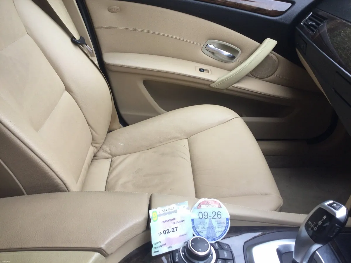 BMW 5-Series 2010 - Image 3