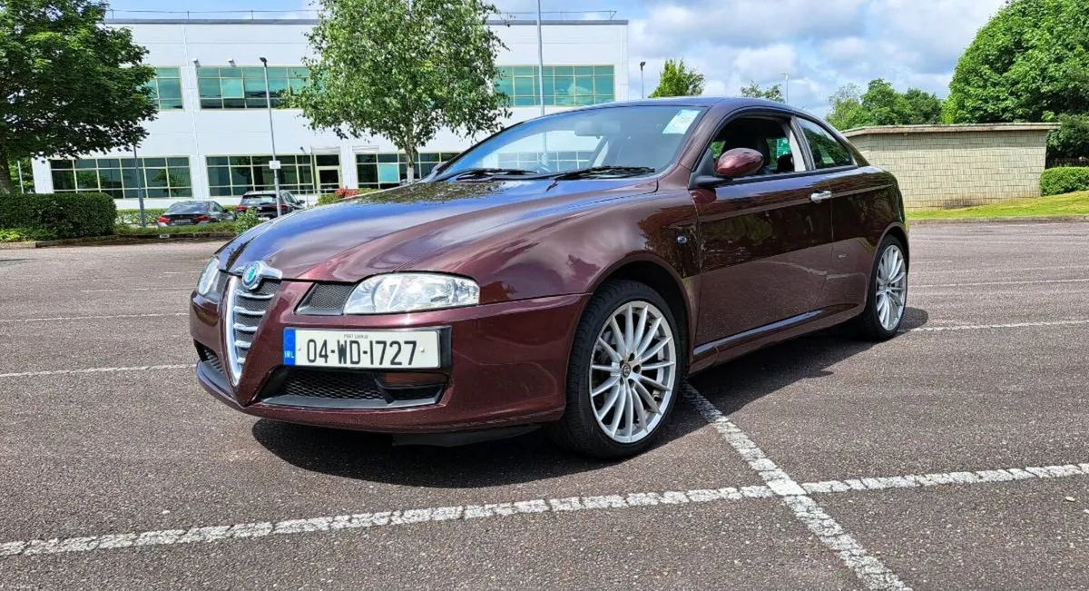 2004 Alfa Romeo GT 2.0L JTS - Image 1