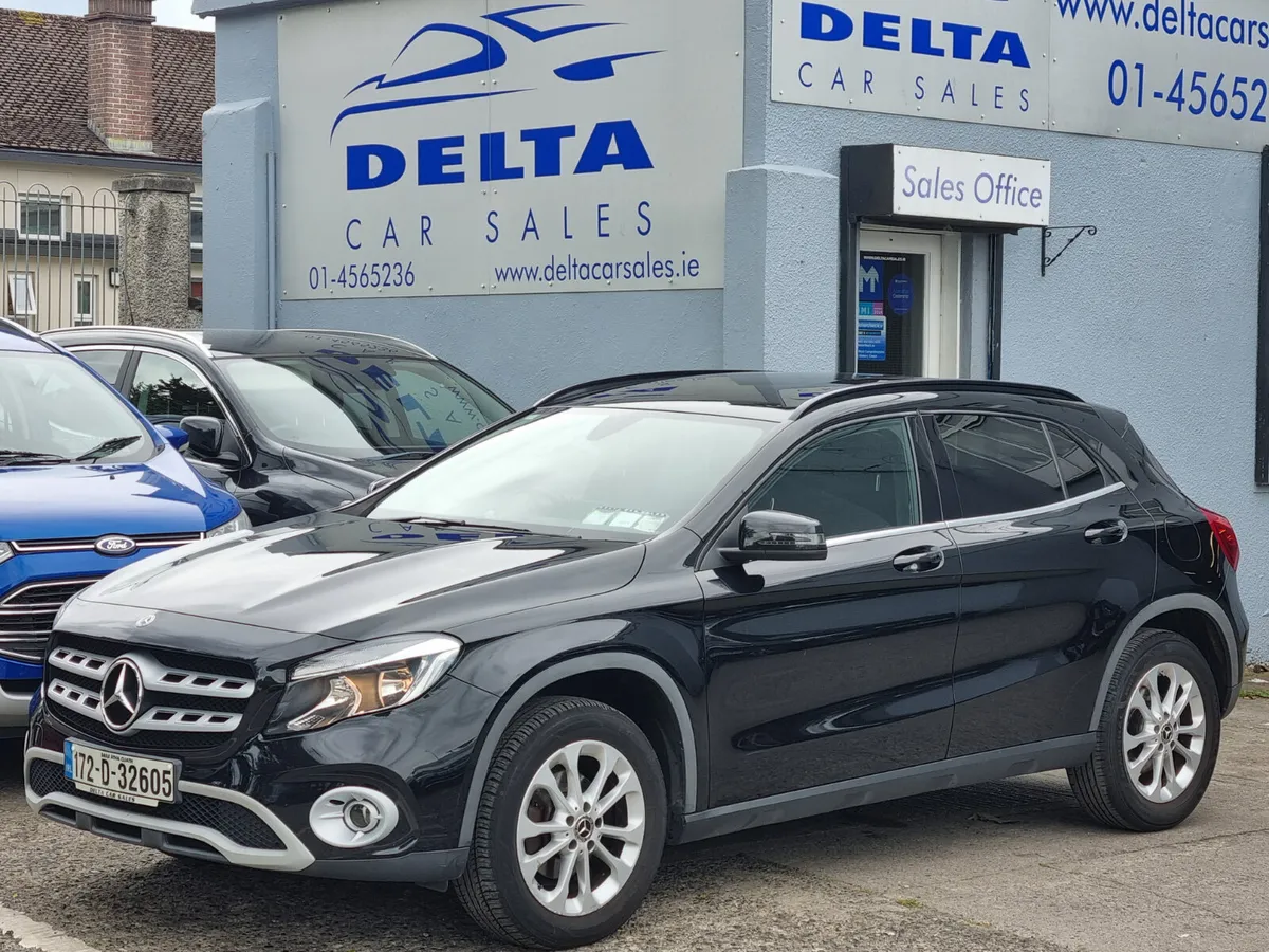 2017 MERCEDES GLA CLASS SE GLA200D AUTOMATIC - Image 1