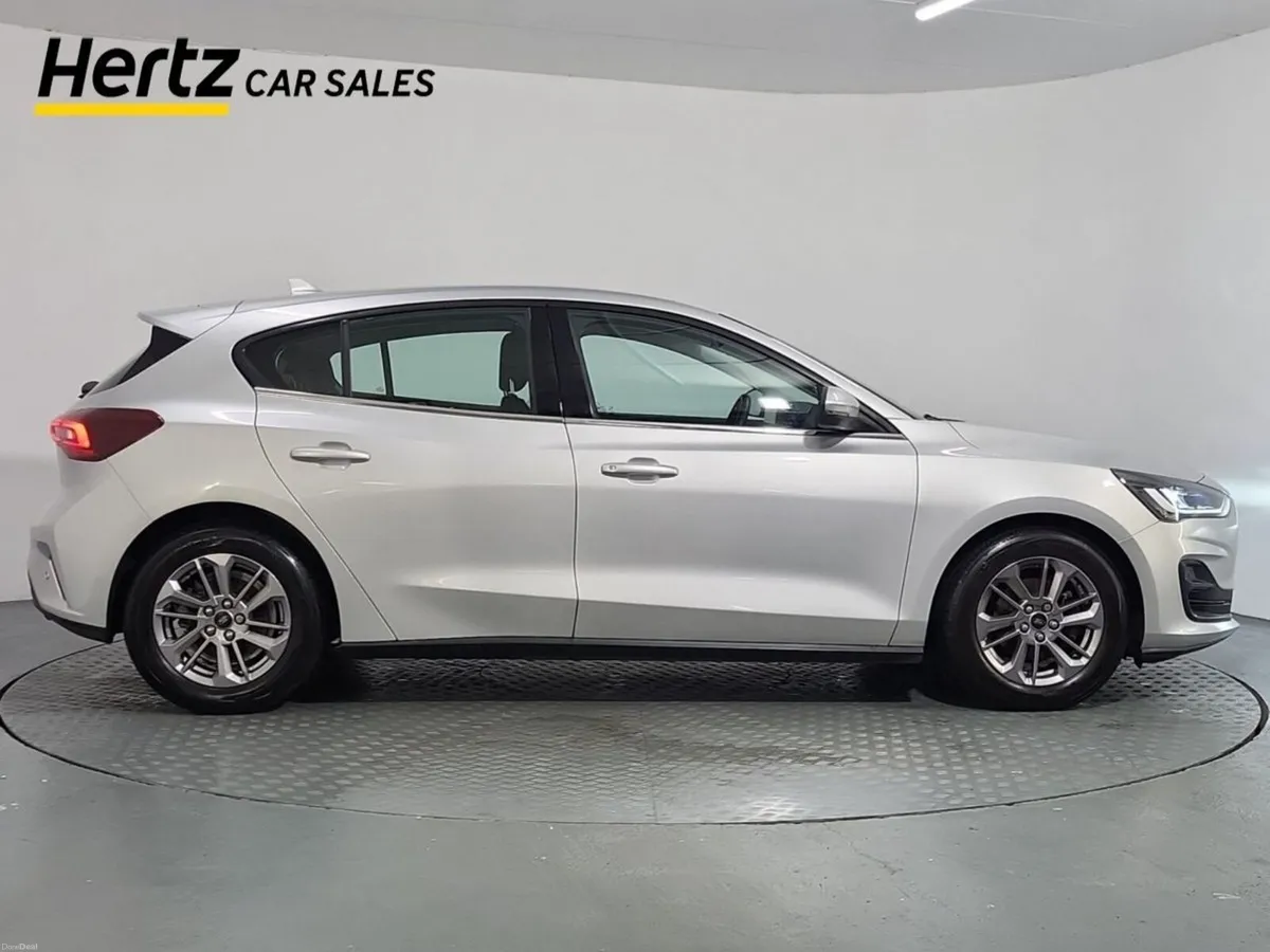 Ford Focus TITANIUM Petrol Manual - Image 4