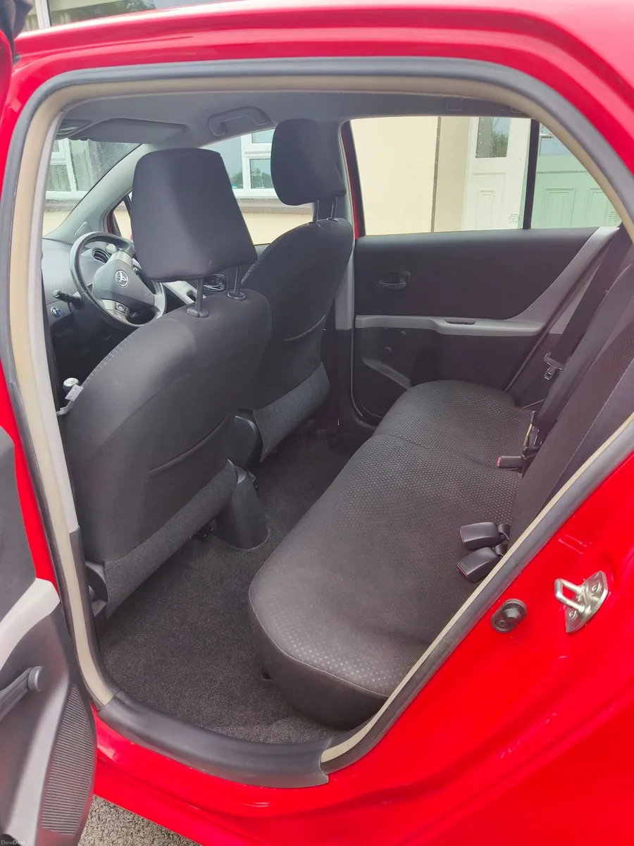 Toyota Yaris 2011 Good Condition - Image 6