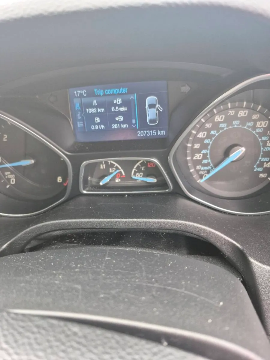 Car - Image 3