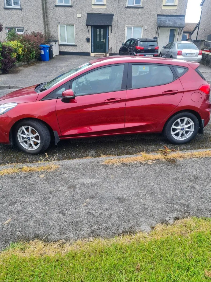 2019 ford fiesta - Image 2