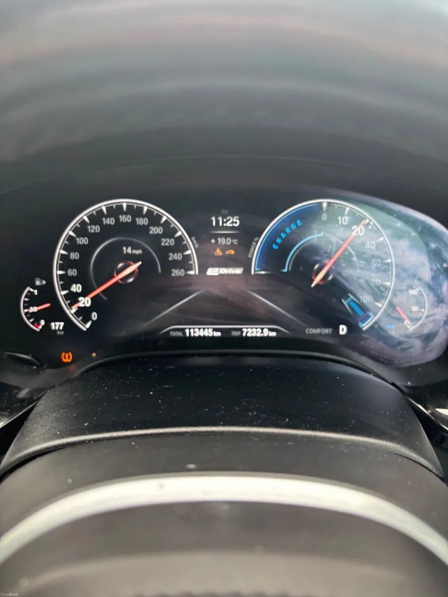 BMW 5-Series 2019 - Image 3