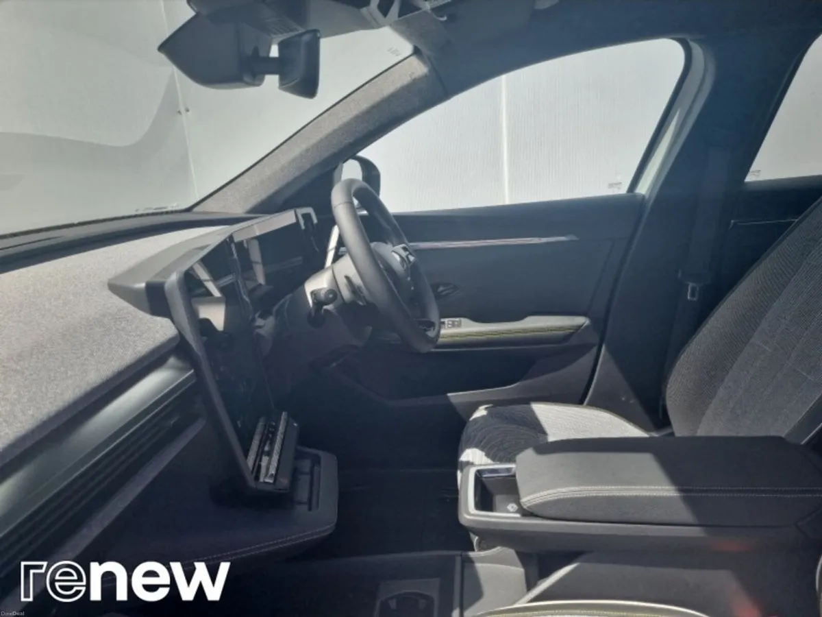 Renault Scenic E-Tech 87kWh 220hp techno - Image 5