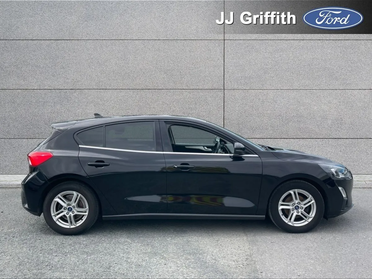 Ford Focus 1.5 TDCi 120PS Zetec - Image 5