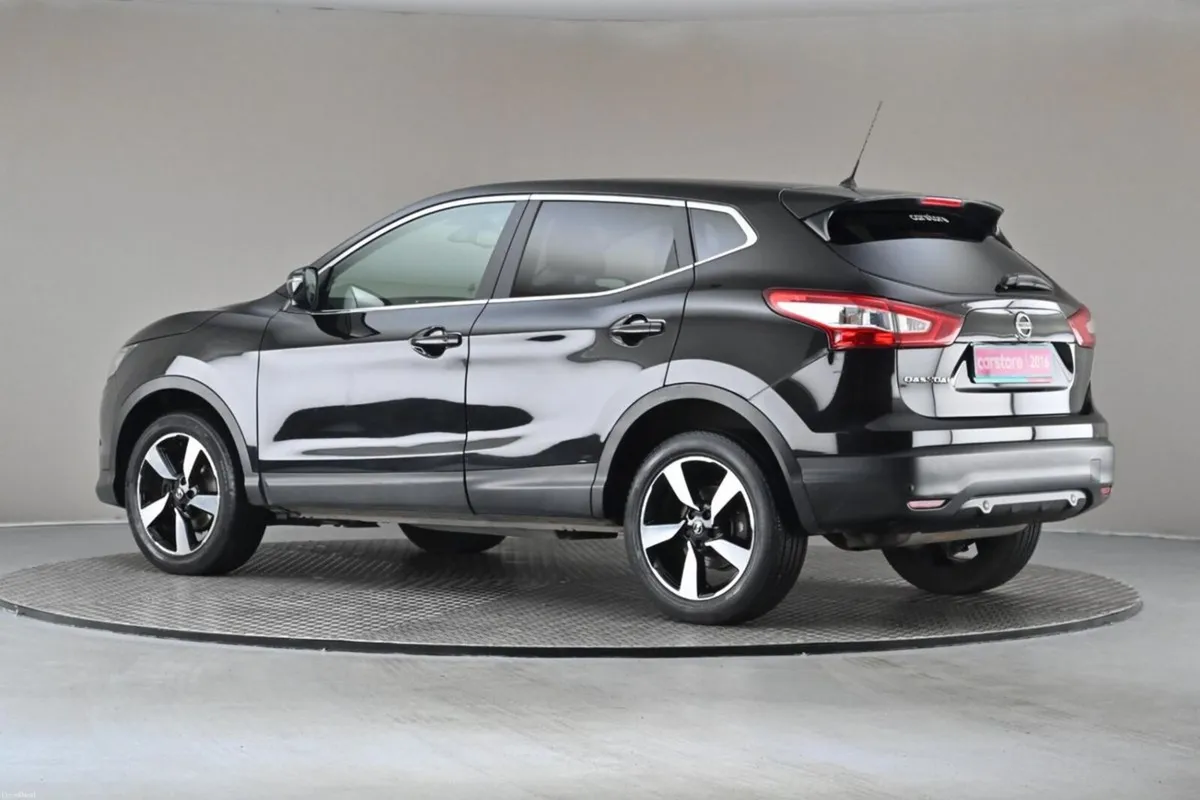 Nissan Qashqai 1.2 DIG-T N-CONNECTA 6SPD - Image 6