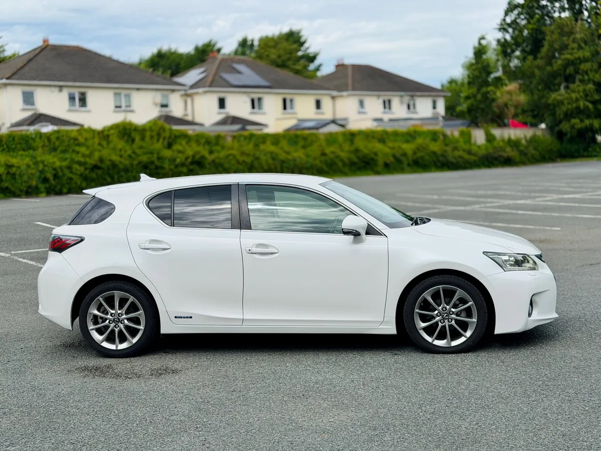 2013 LEXUS CT200H • 57K KM • NEW NCT - Image 2