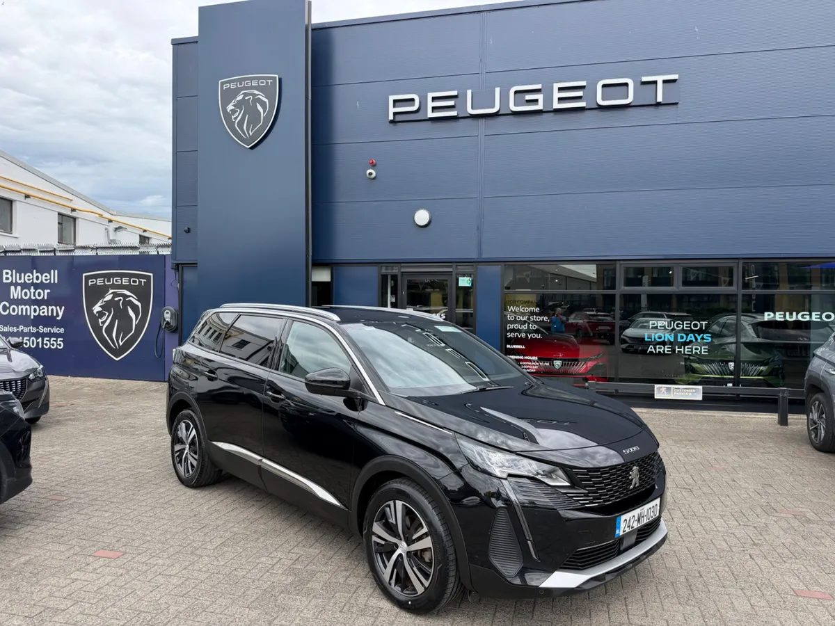 2024 Peugeot 5008 Allure Hybrid - Image 2