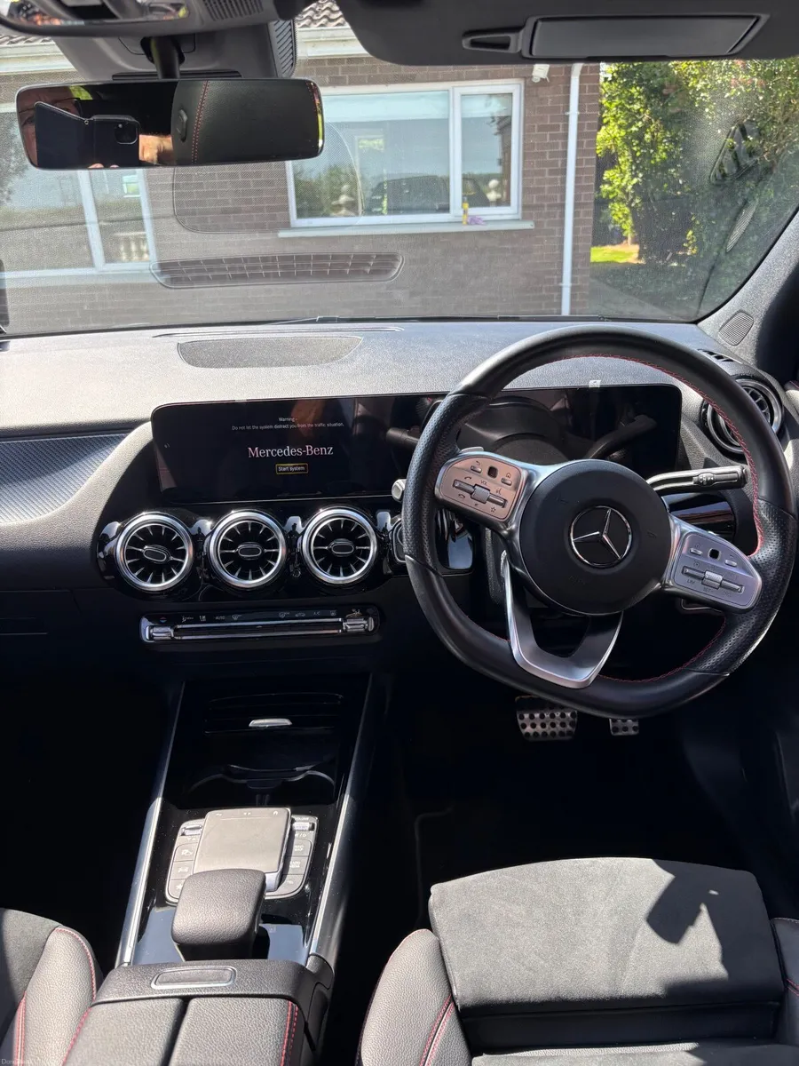 Mercedes-Benz GLA 2023 - Image 2