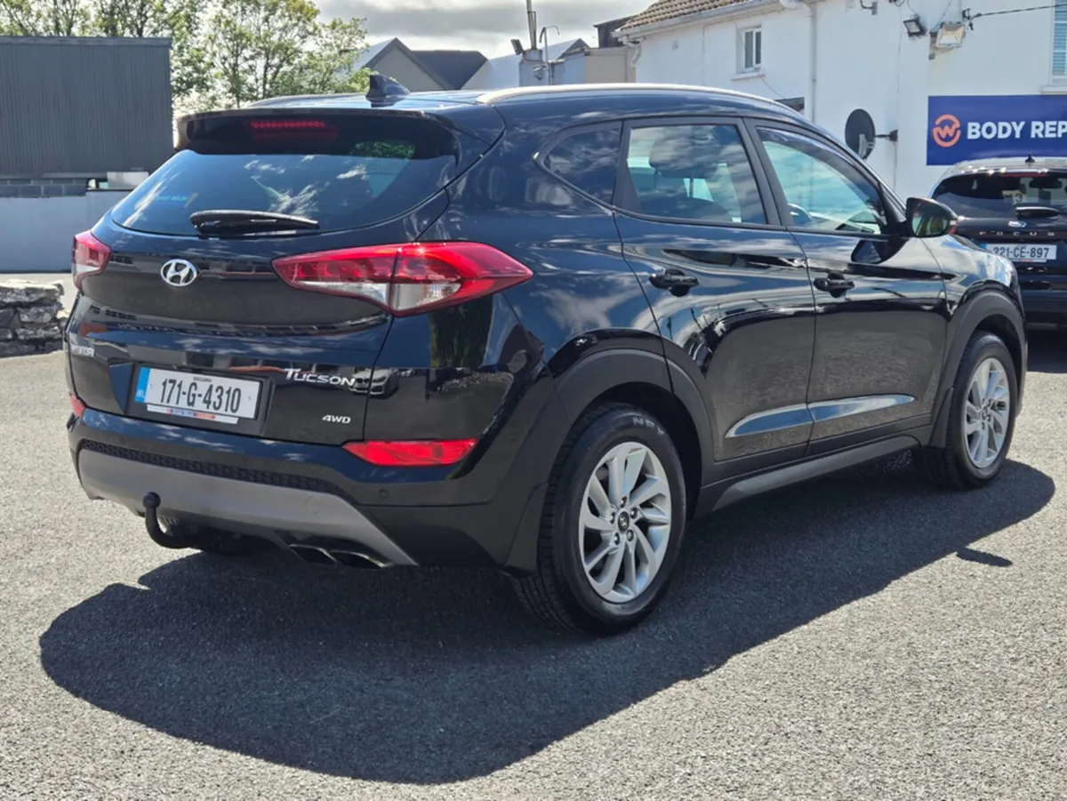 Hyundai Tucson IX35 EXECUTIVE 4WD 5DR AUTO - Image 4