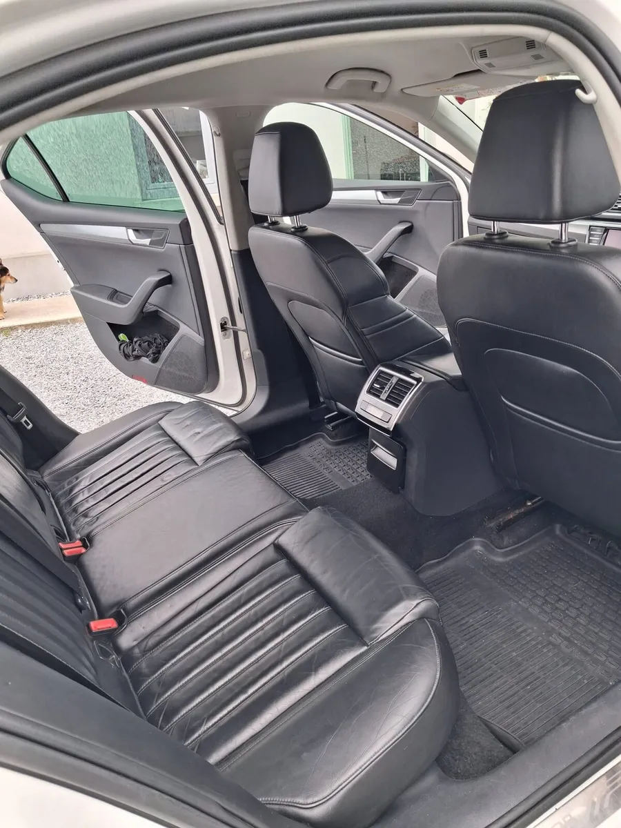 Skoda superb - Image 2