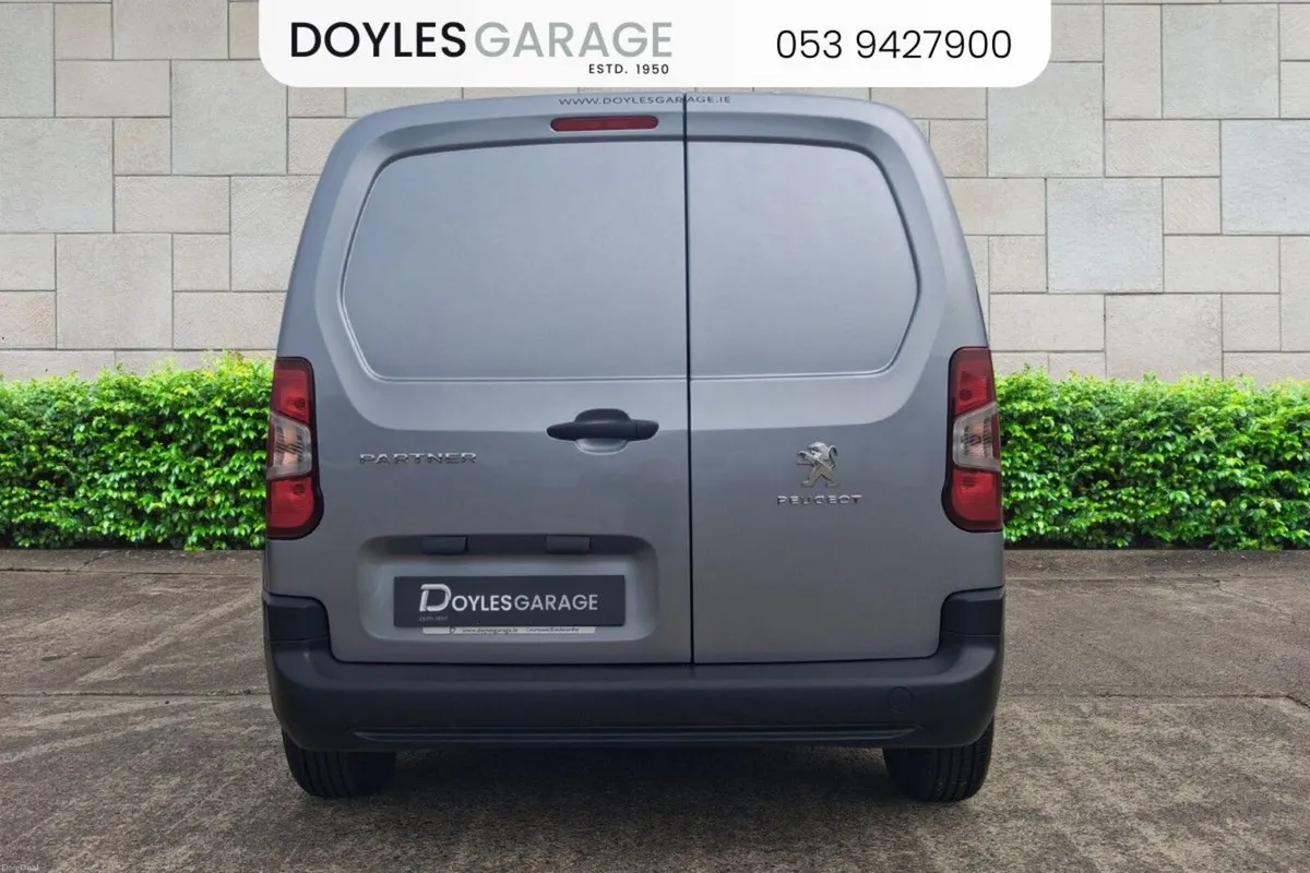 Peugeot Partner Active Plus 1.5 HDi Diesel 100bhp - Image 3