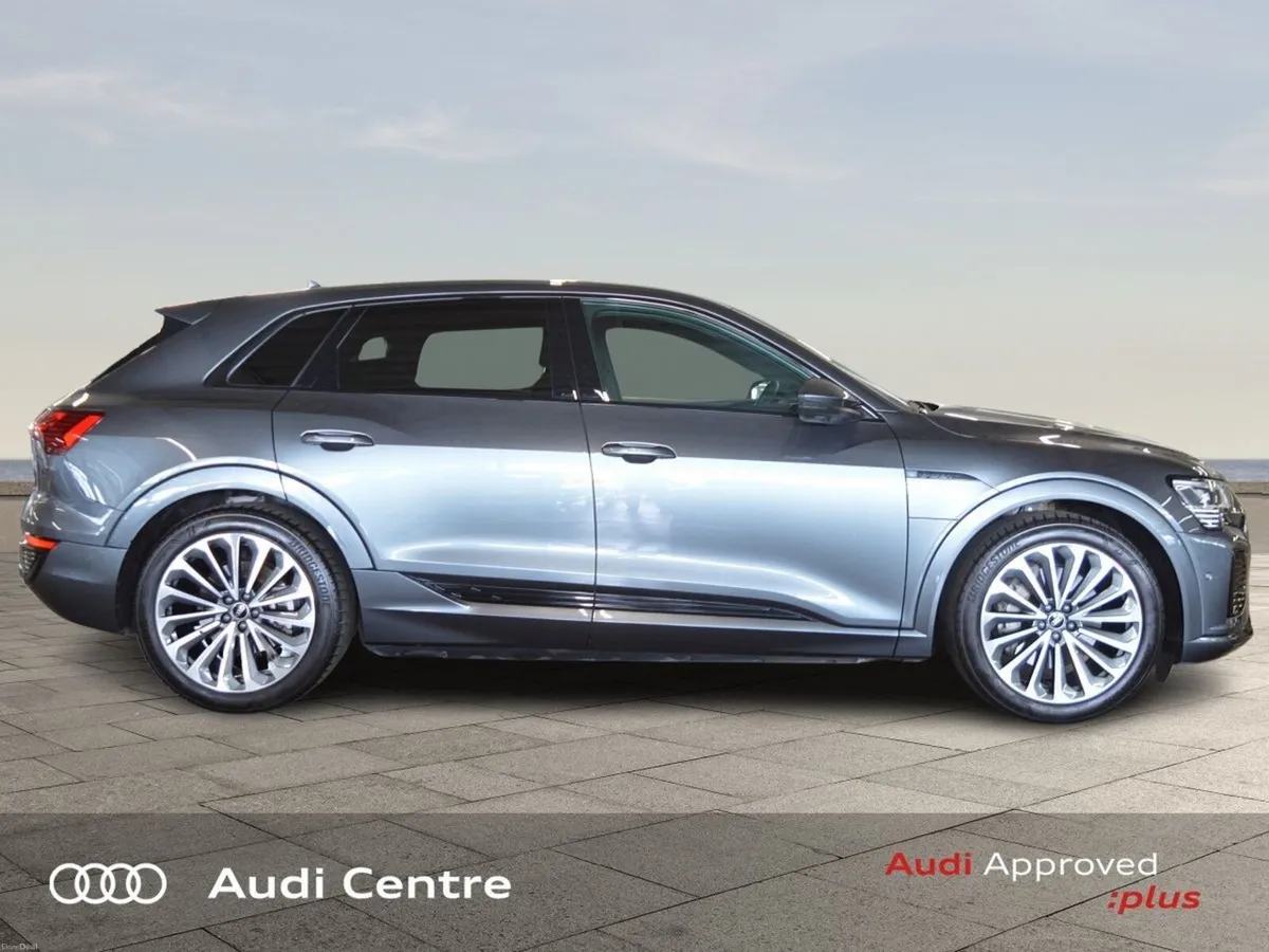 Audi Q8 55 Etron QuattrO 300kw S Line - Image 5