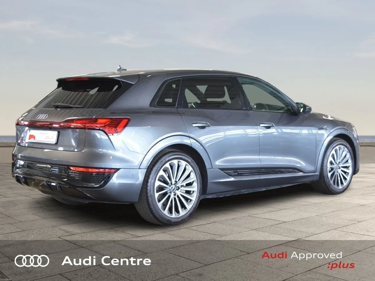 Audi Q8 55 Etron QuattrO 300kw S Line - Image 3