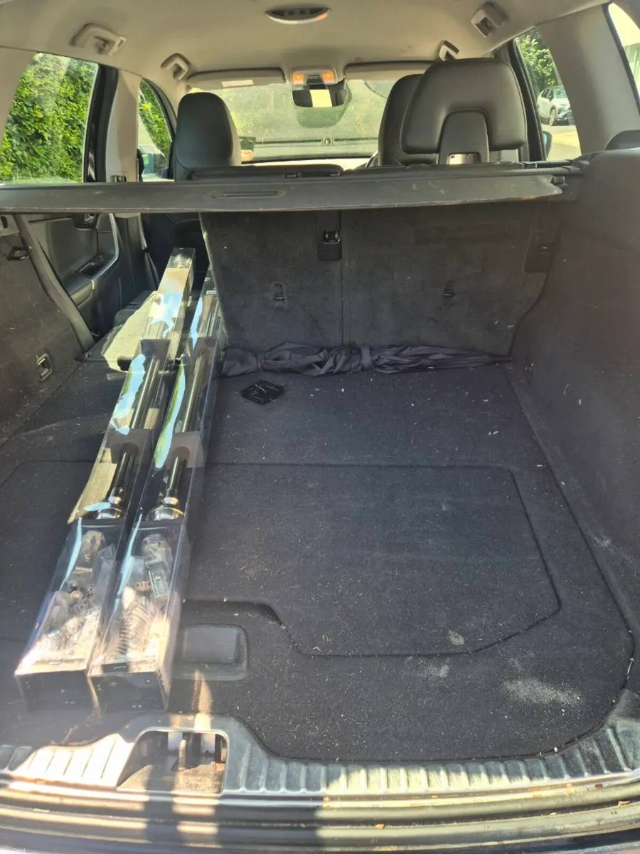 Car - Image 4