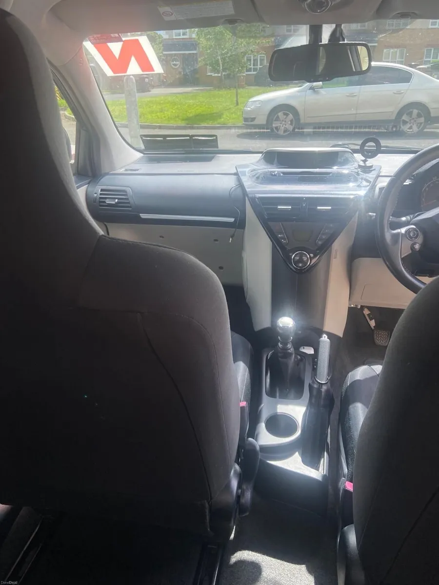 Toyota iQ 2013 - Image 3