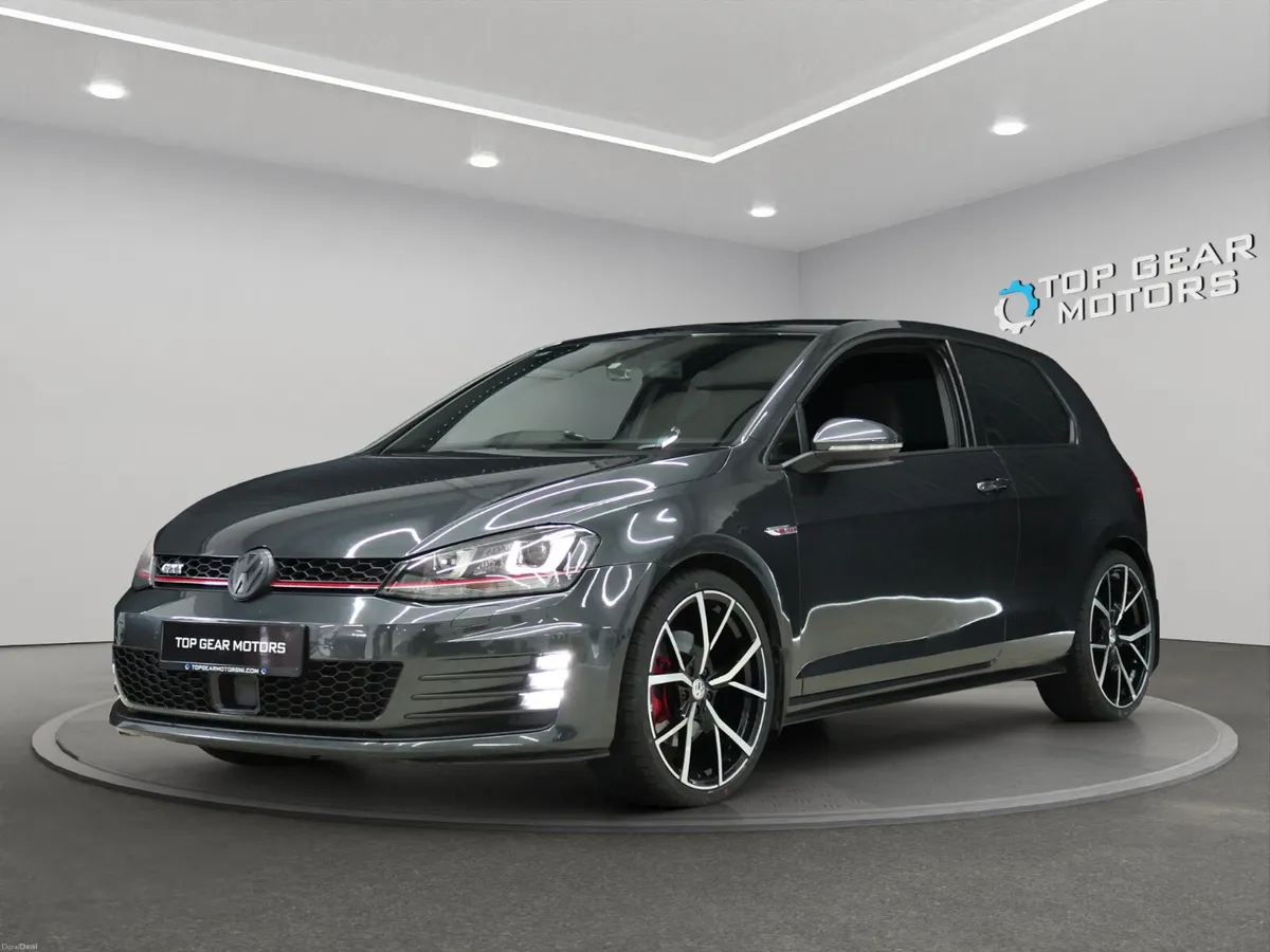 2016 Volkswagen Golf GTI 3 DOOR - Image 4
