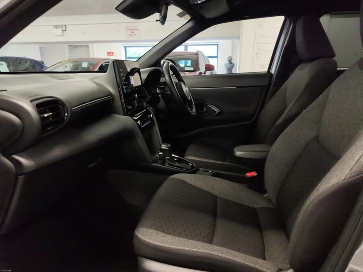 Toyota Yaris Cross LUNA SPORT BI - Image 6