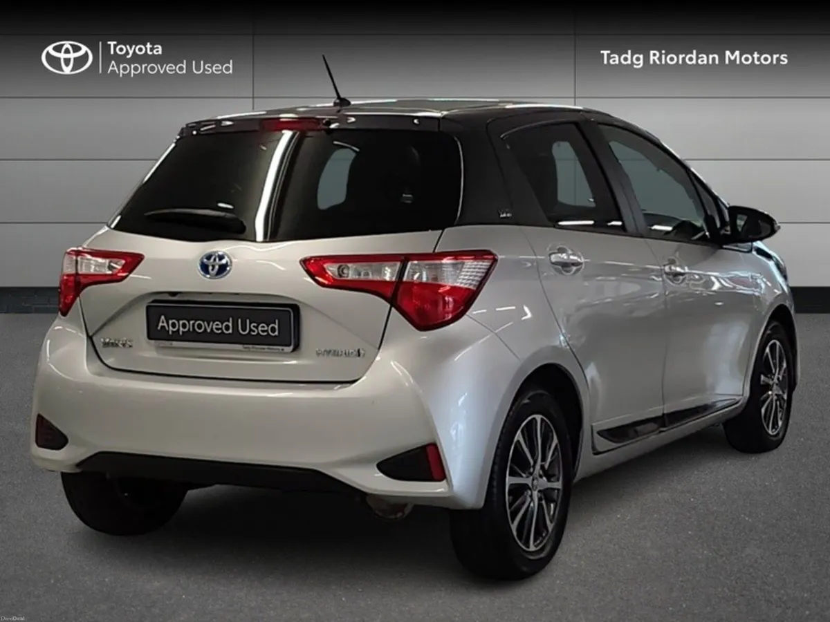 Toyota Yaris HYBRID Y20 - Image 2