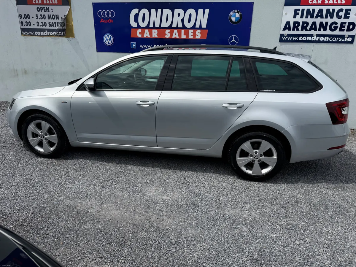 2020 SKODA OCTAVIA 1.6TDI 115BHO SOLEIL ESTATE - Image 3