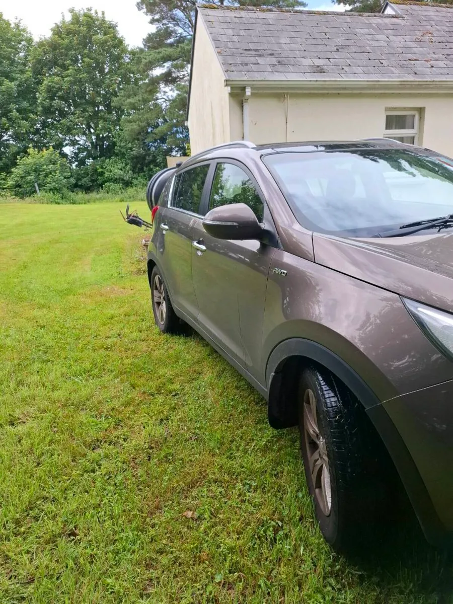 Car - Image 4