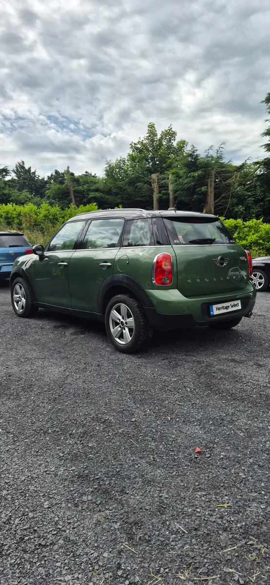 MINI COOPER D CROSSOVER AUTOMATIC  2016 - Image 5
