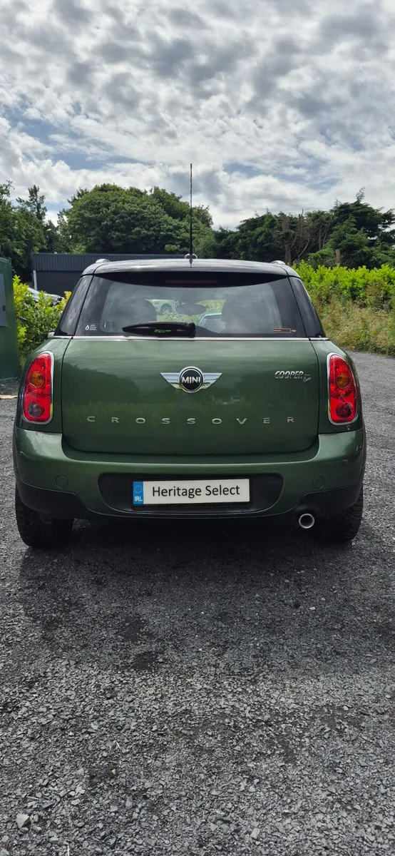 MINI COOPER D CROSSOVER AUTOMATIC  2016 - Image 6