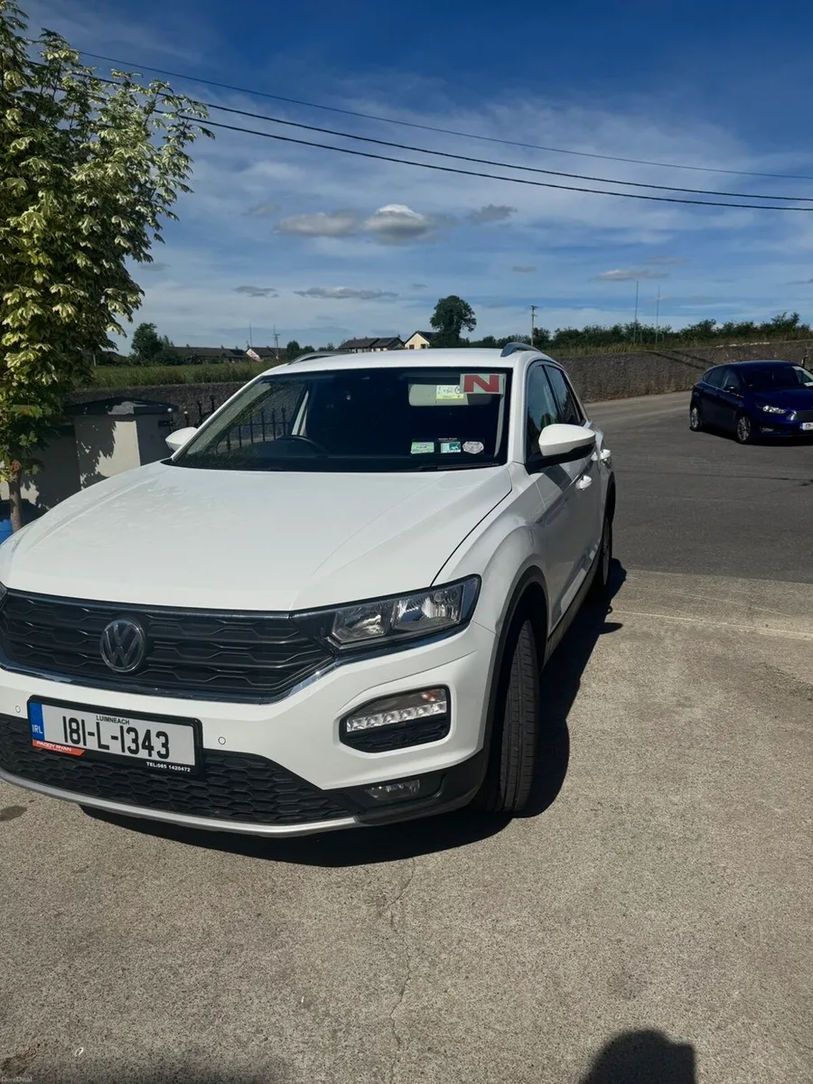 Volkswagen T-Roc - Image 3