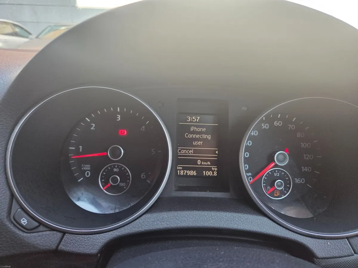 Volkswagen Golf 2011 - Image 3