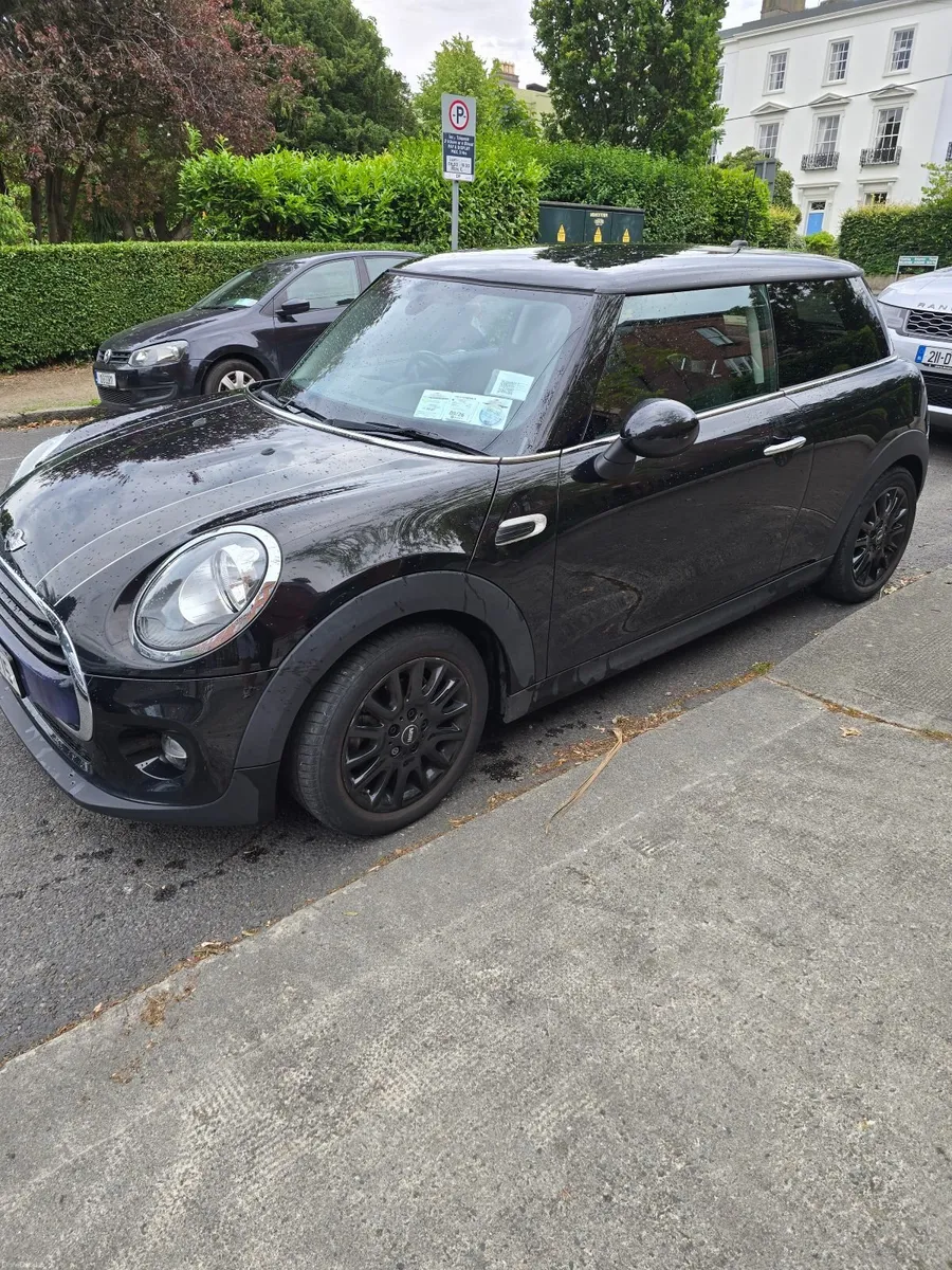 Mini Cooper 2017 - Image 2