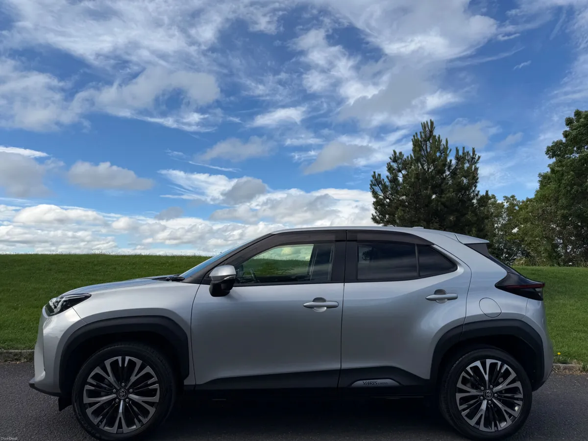 Toyota Yaris Cross 1.5 HYBRID High Spec - Image 4
