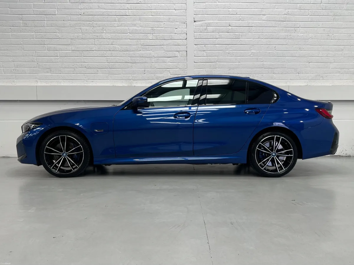 BMW 330e M Sport Pro Pack Edition PHEV 290bhp Auto - Image 4