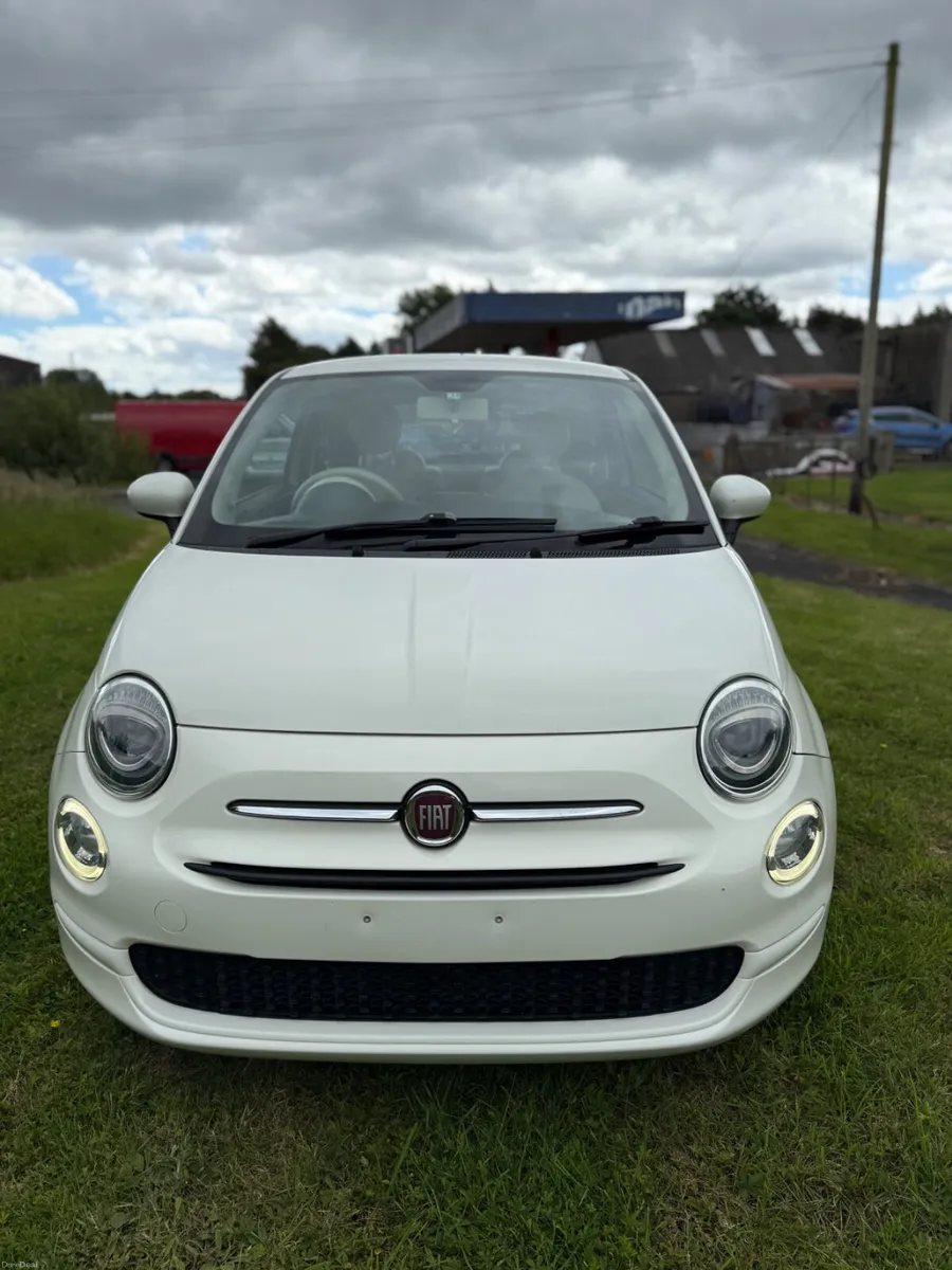 FIAT 500 (2017) Automatic Very low Mileage - Image 2