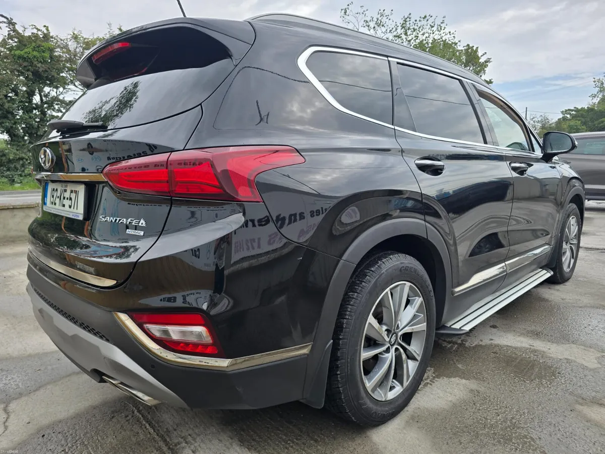 192 Hyundai Santa Fe 2.2 CRDi 4WD Executive Plus - Image 3